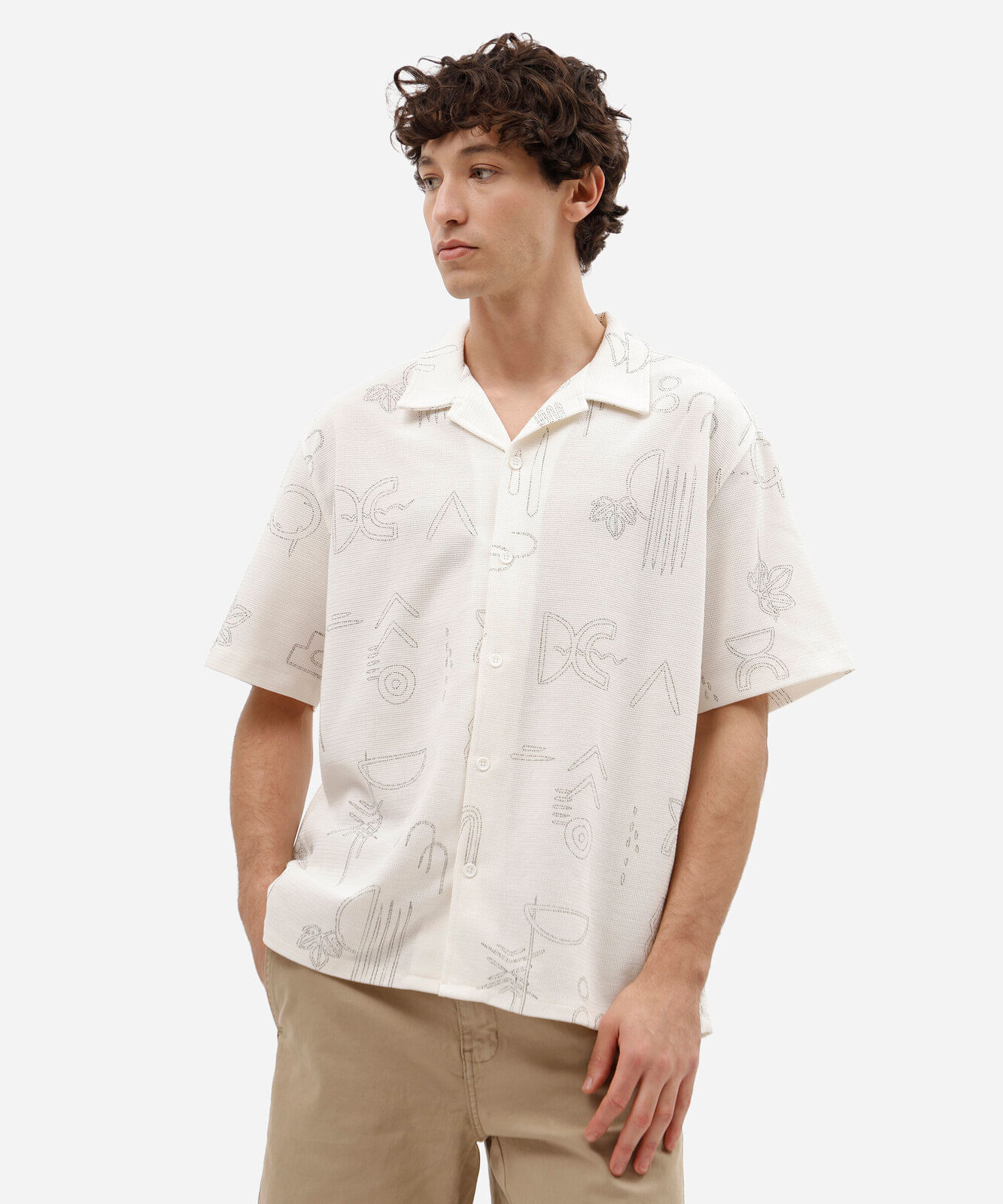 camisa masculina manga curta texturizada estampada off white