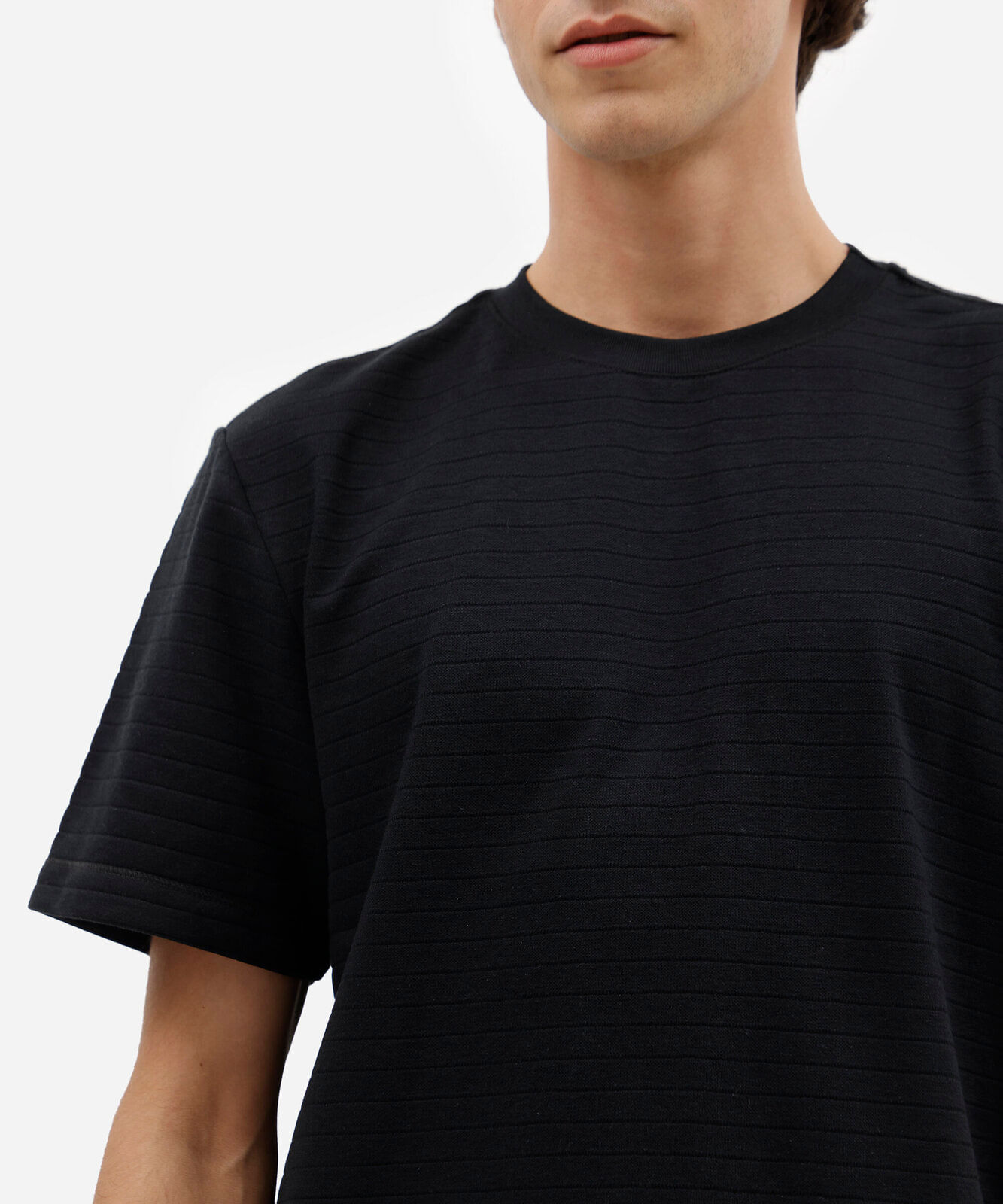 camiseta masculina com algodão manga curta canelada preta