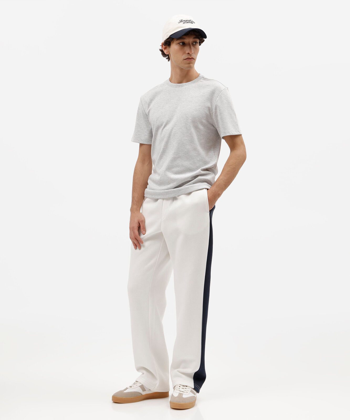 camiseta slim fit masculina com algodão peruano manga curta cinza
