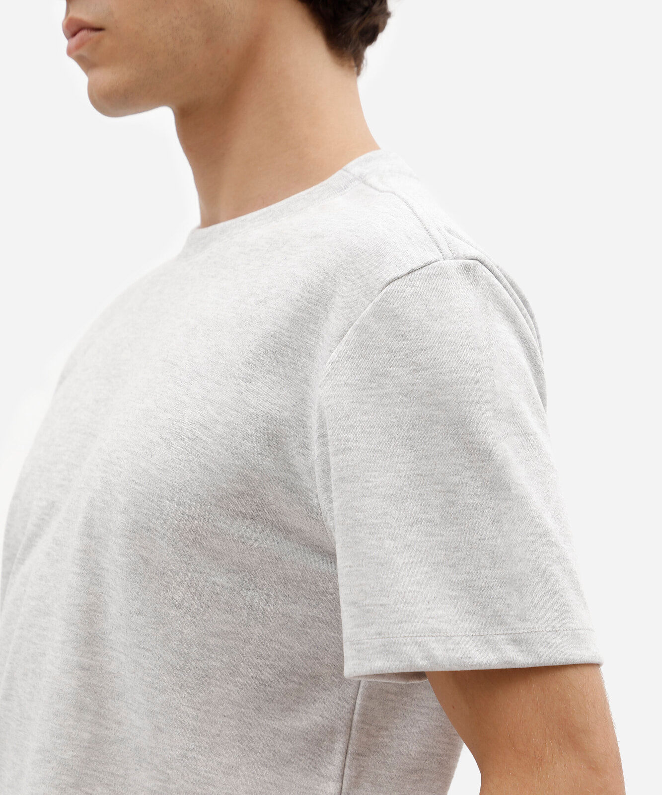 camiseta slim fit masculina com algodão peruano manga curta cinza