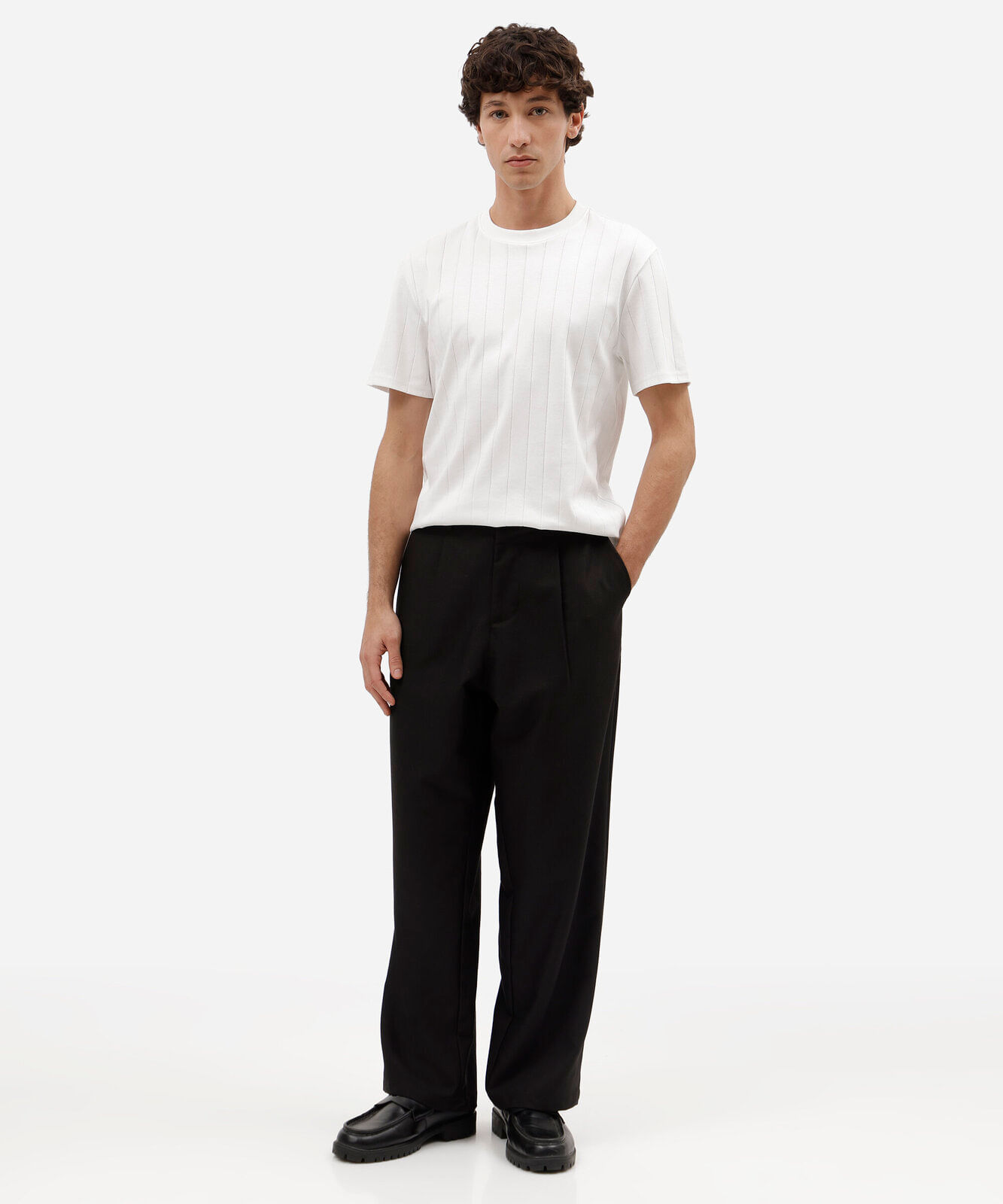 camiseta slim fit masculina de algodão peruano manga curta canelada off white
