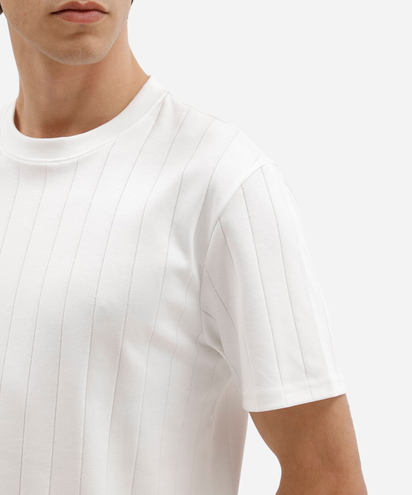 camiseta slim fit masculina de algodão peruano manga curta canelada off white