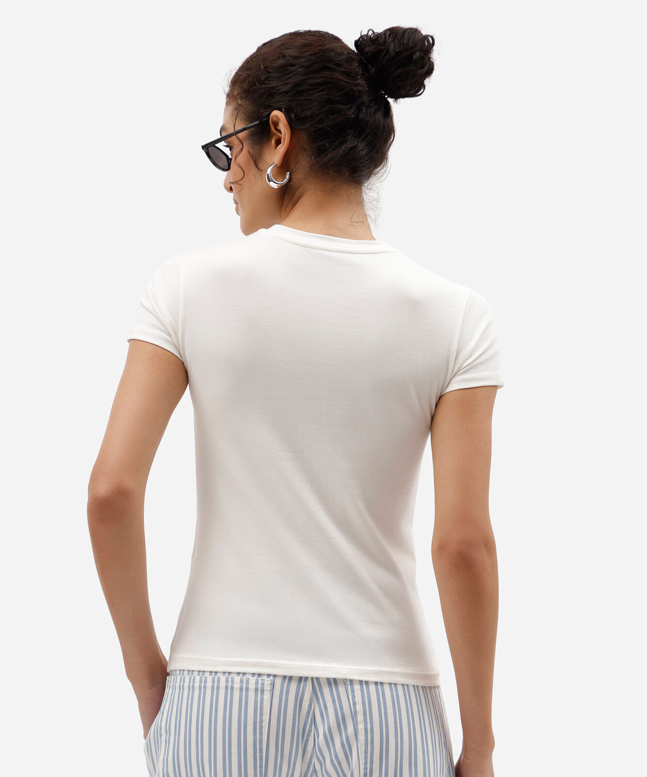 blusa baby look feminina de algodão manga curta kuromi off white