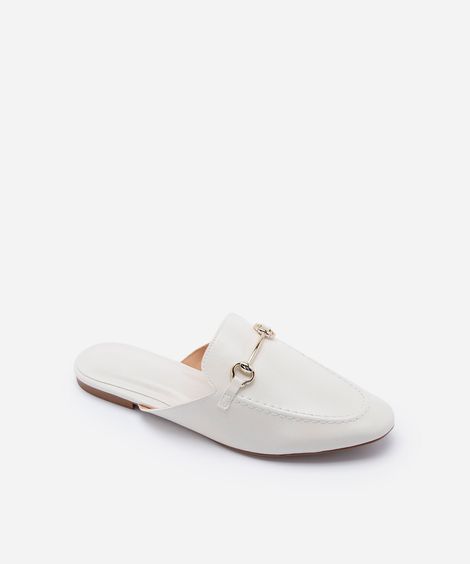 mule feminino flat com detalhe metálico  off white