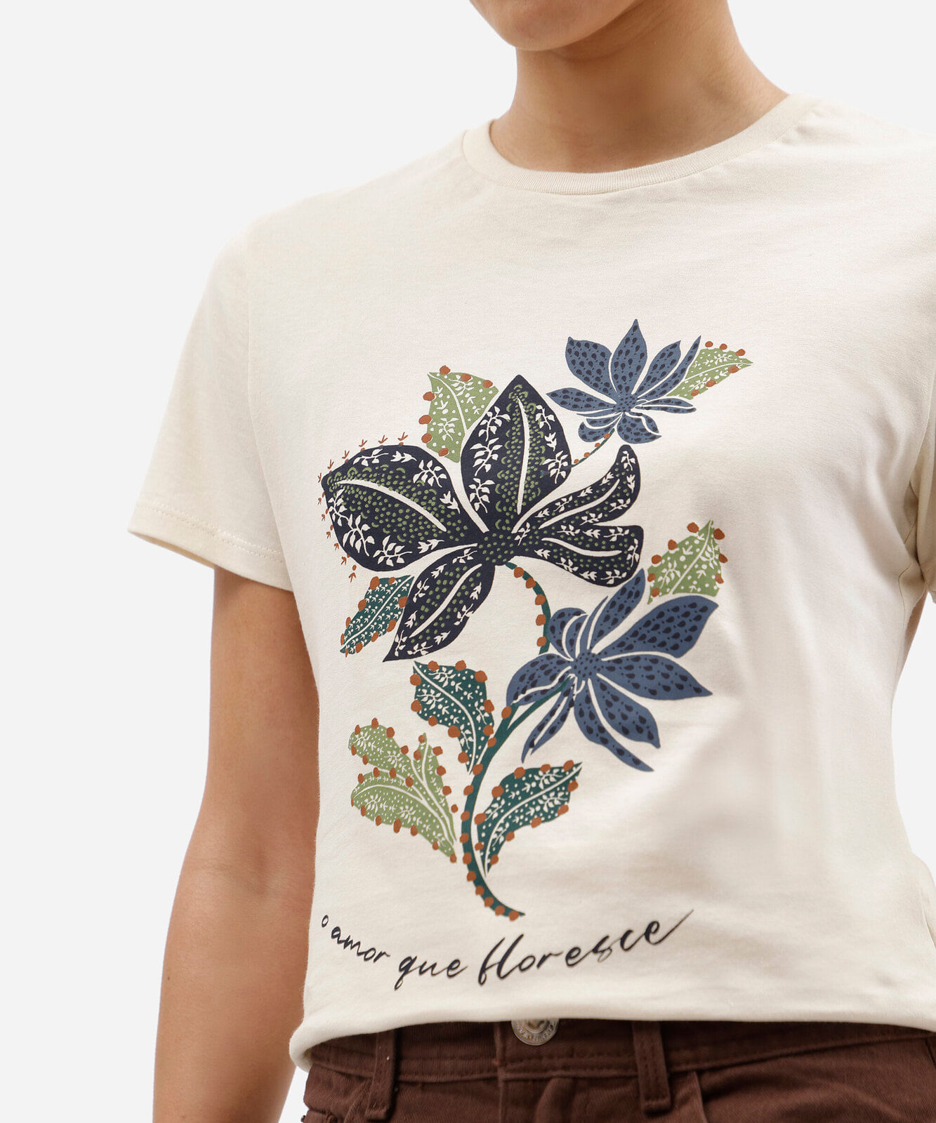 camiseta slim feminina de algodão manga curta floral bege