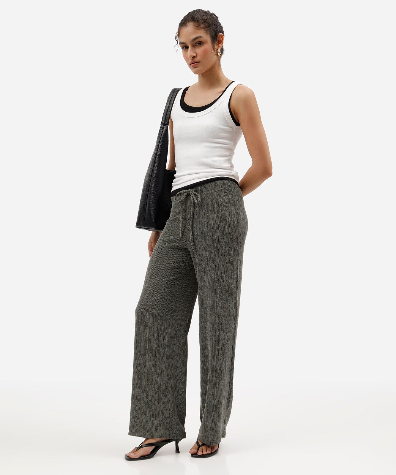 calça reta básica feminina texturizada verde