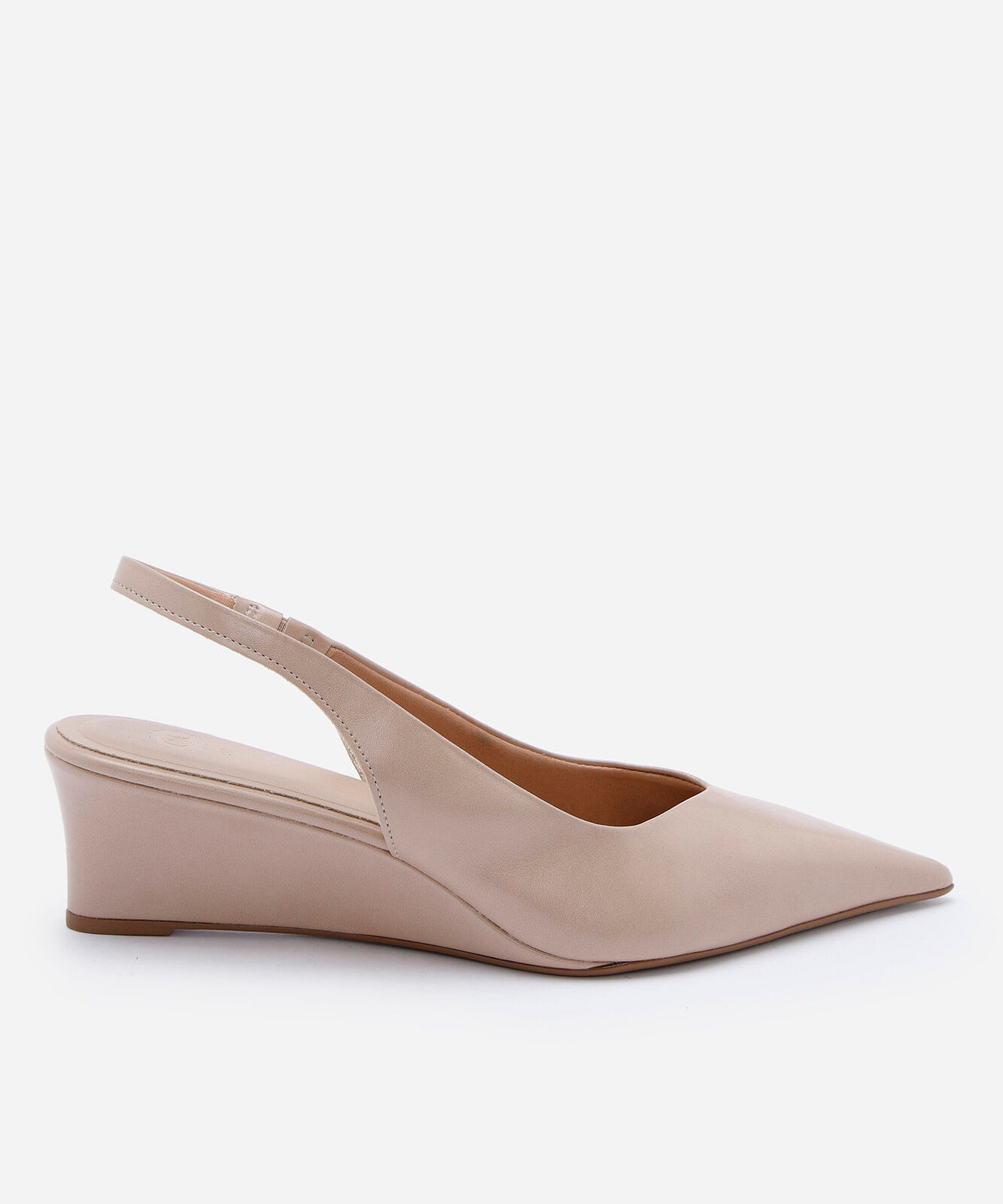 scarpin slingback anabela baixo bege