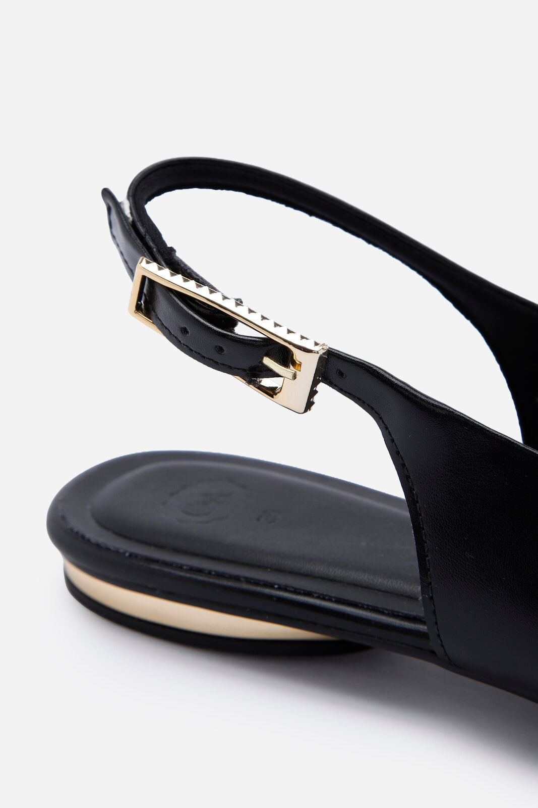 sapatilha slingback feminina bico fino preto