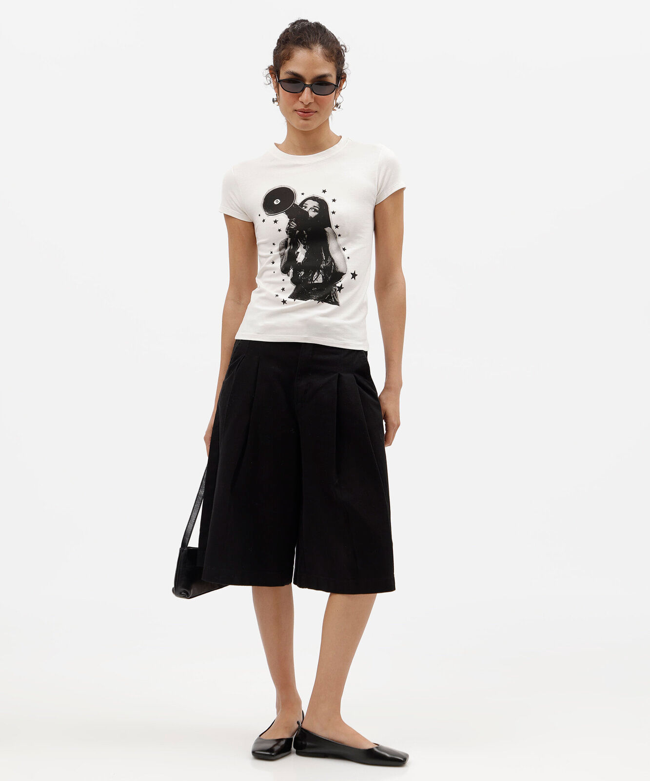 blusa baby look feminina de algodão manga curta olivia rodrigo off white