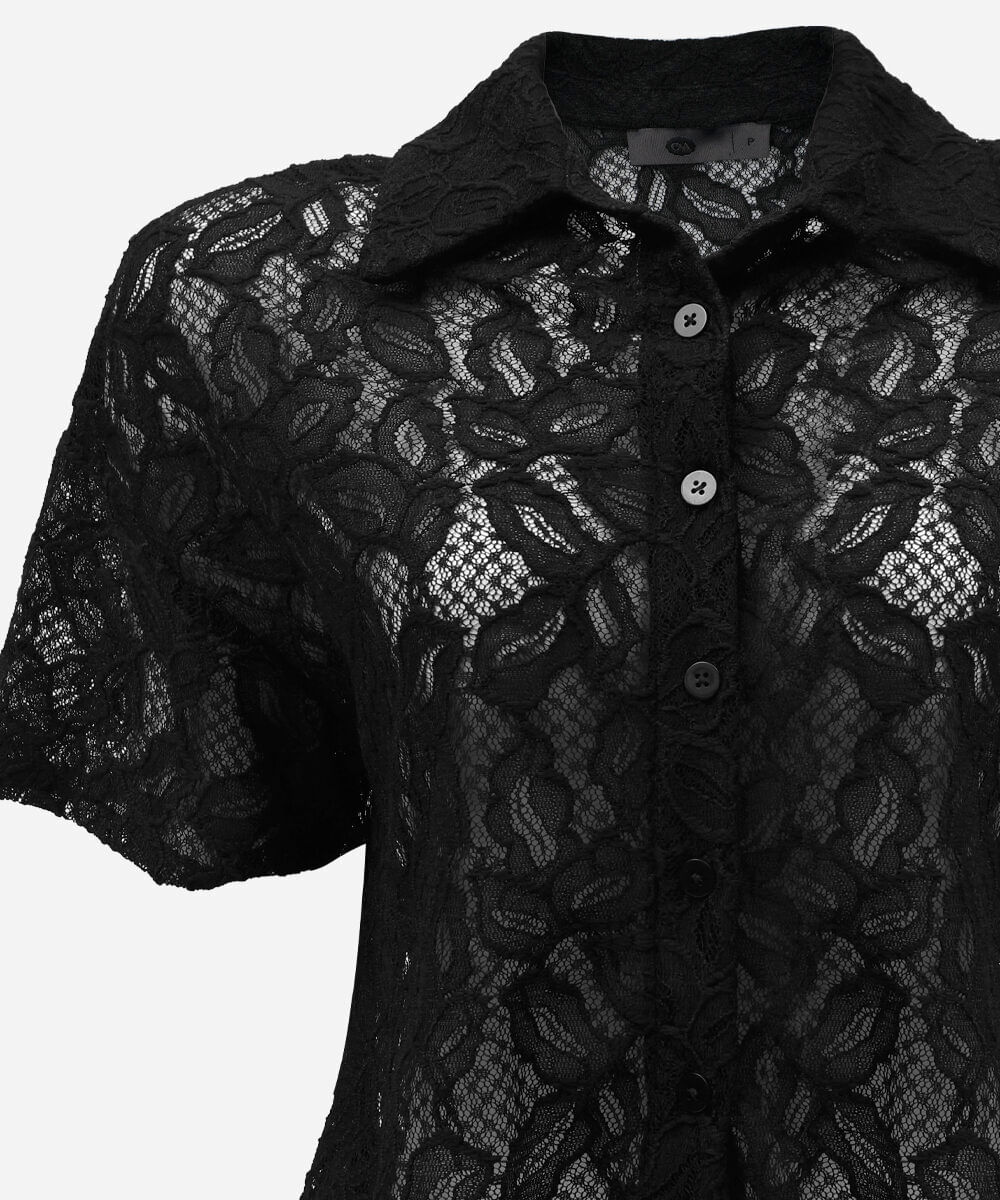 camisa cropped feminina de renda manga curta floral preta