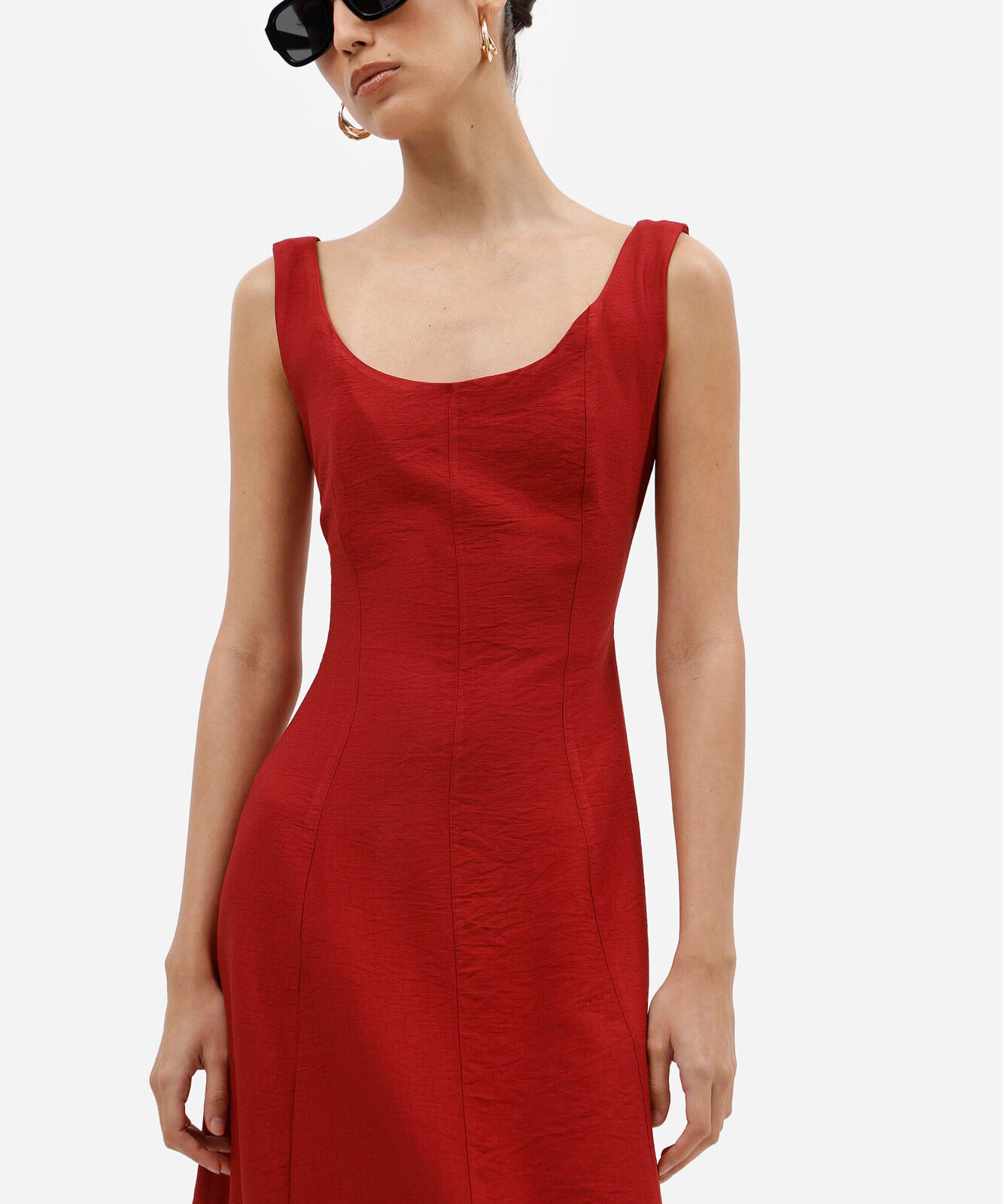 vestido midi feminino com viscose e recortes decote redondo vermelho