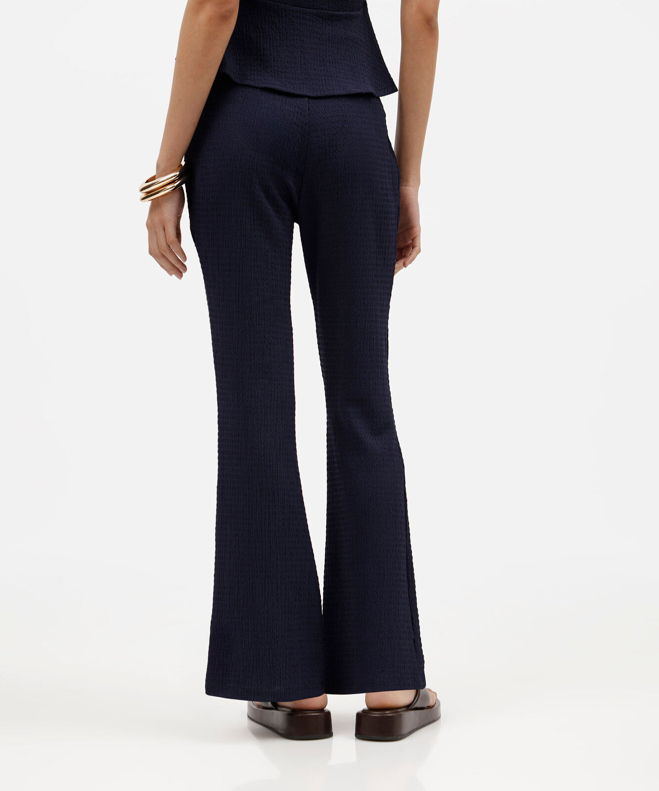 calça flare feminina cós elástico  texturizada azul