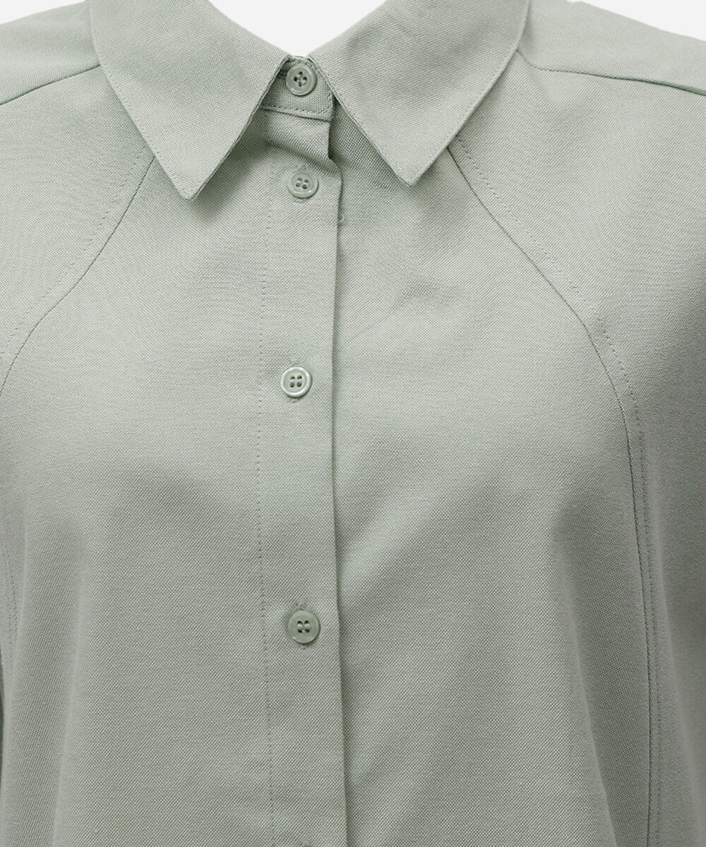 camisa feminina com algodão e recortes verde