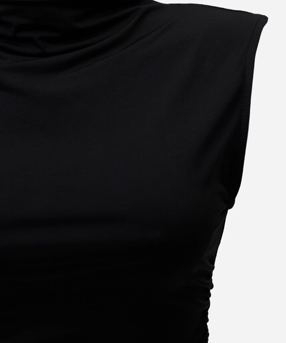 blusa feminina gola alta franzida preta