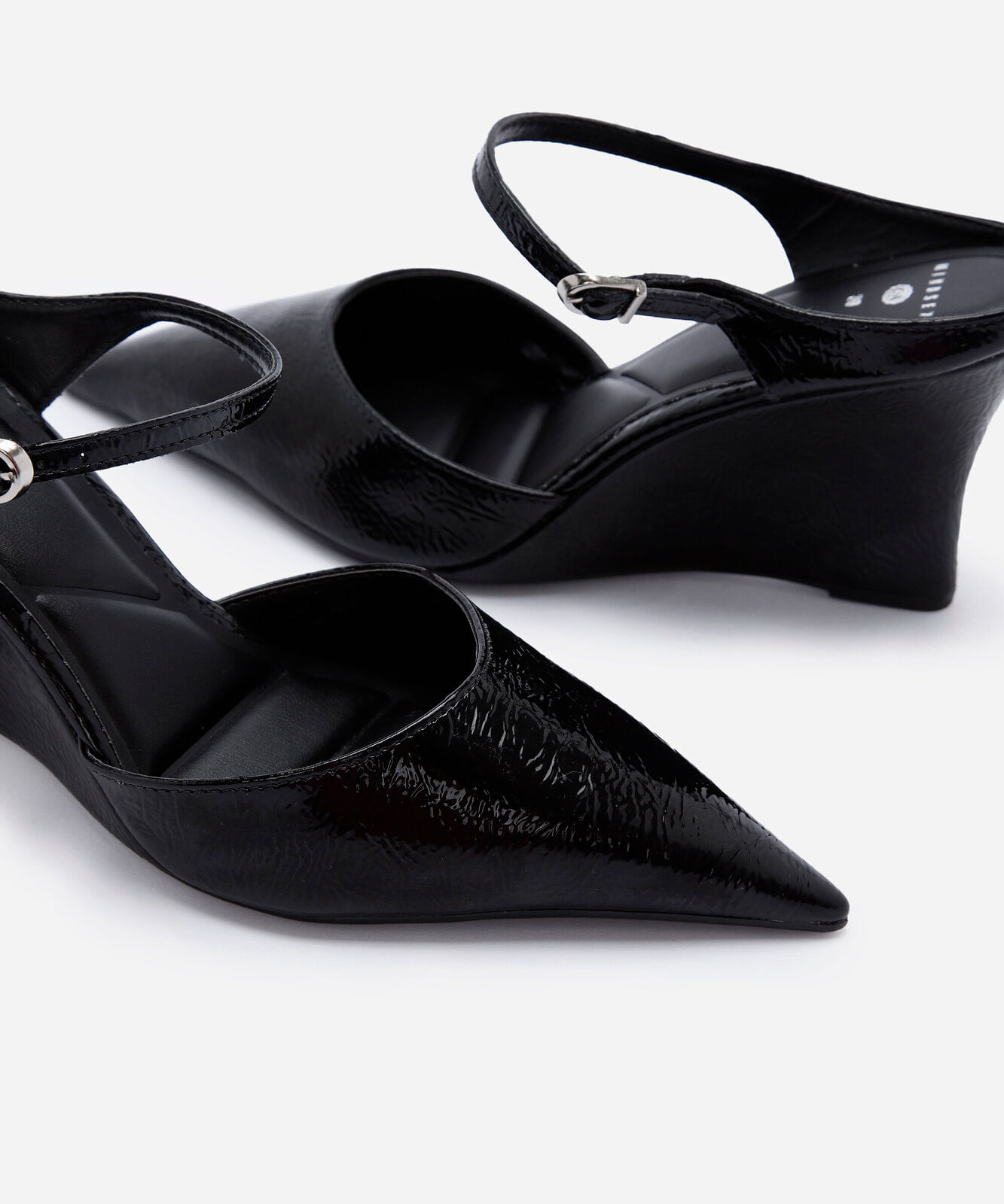 scarpin mule feminino bico fino salto anabela mindset preto