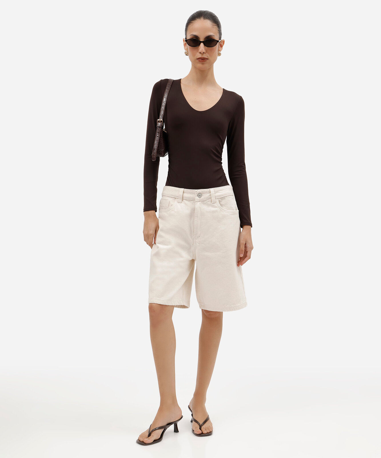 body feminino de poliamida decote v manga longa franzido marrom