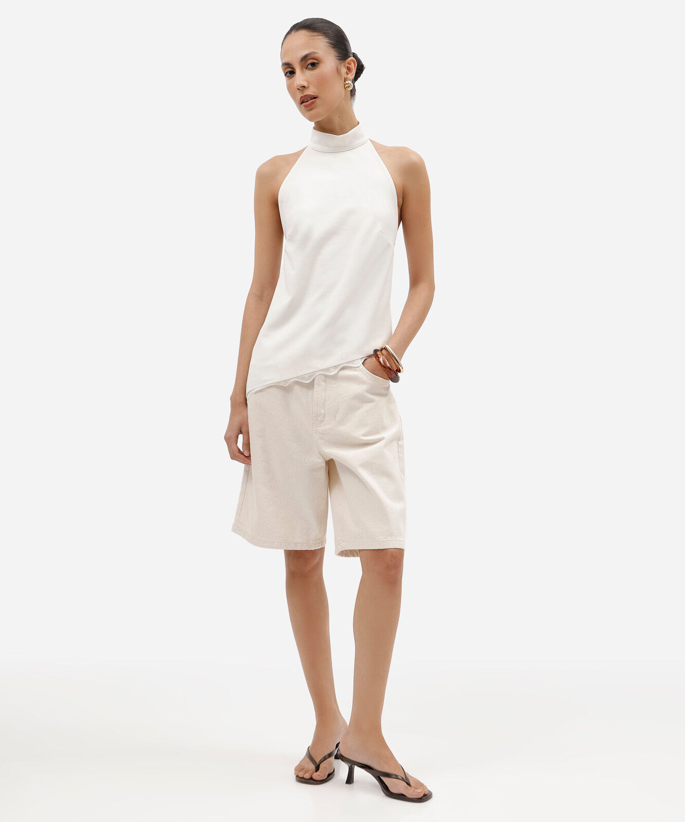 blusa assimétrica feminina halterneck com renda off white
