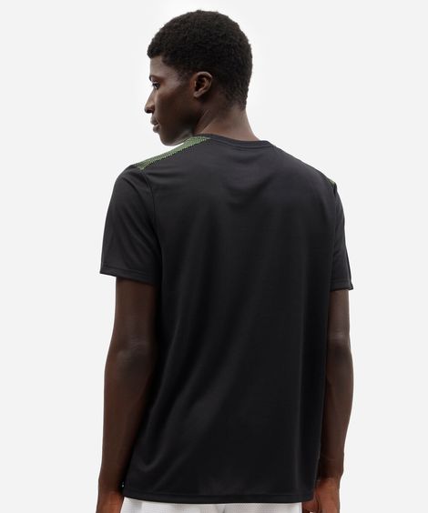 camiseta masculina esportiva com recorte verde