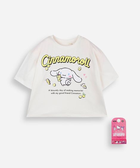 camiseta boxy cropped juvenil de algodão manga curta cinnamoroll com brinde off white