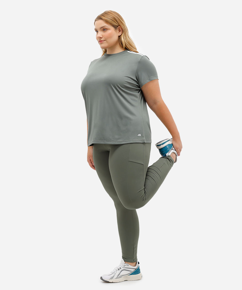 camiseta com listras plus size esportiva verde