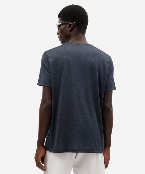 camiseta masculina esportiva com recorte azul