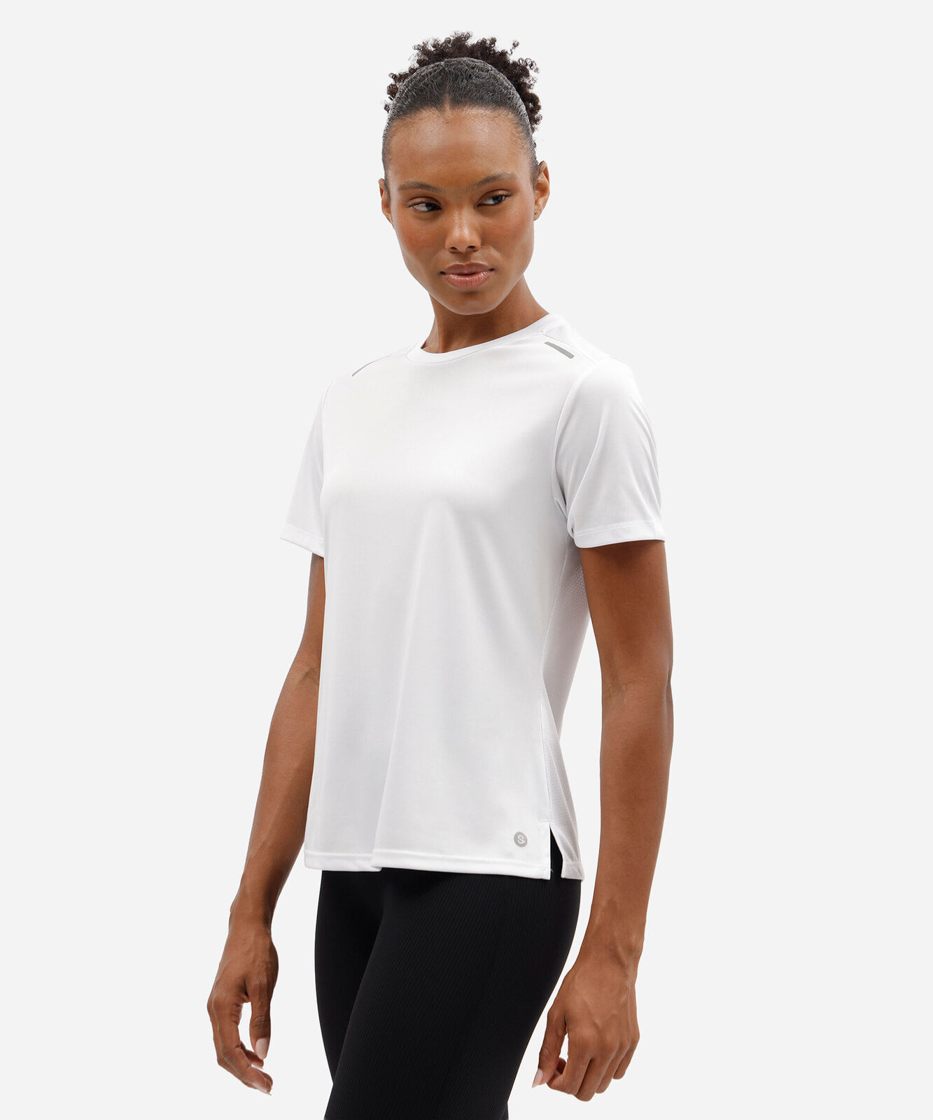 camiseta esportiva feminina manga curta com refletivo branca