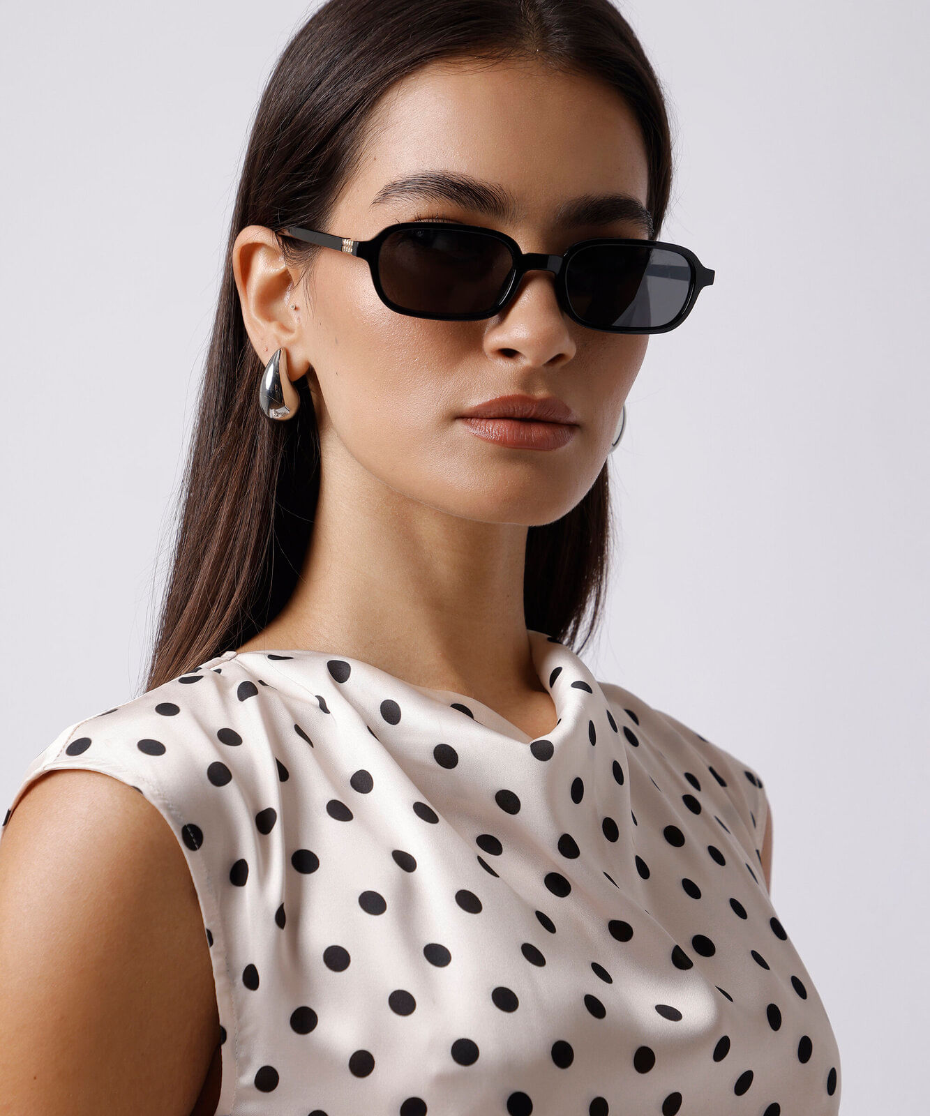 vestido curto feminino acetinado poá mindset off white