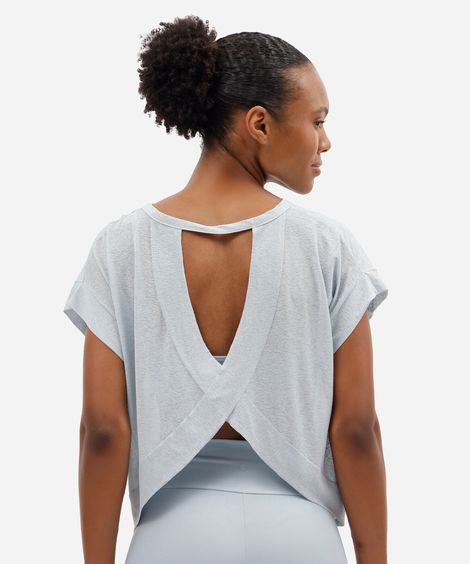 blusa feminina esportiva com recorte azul