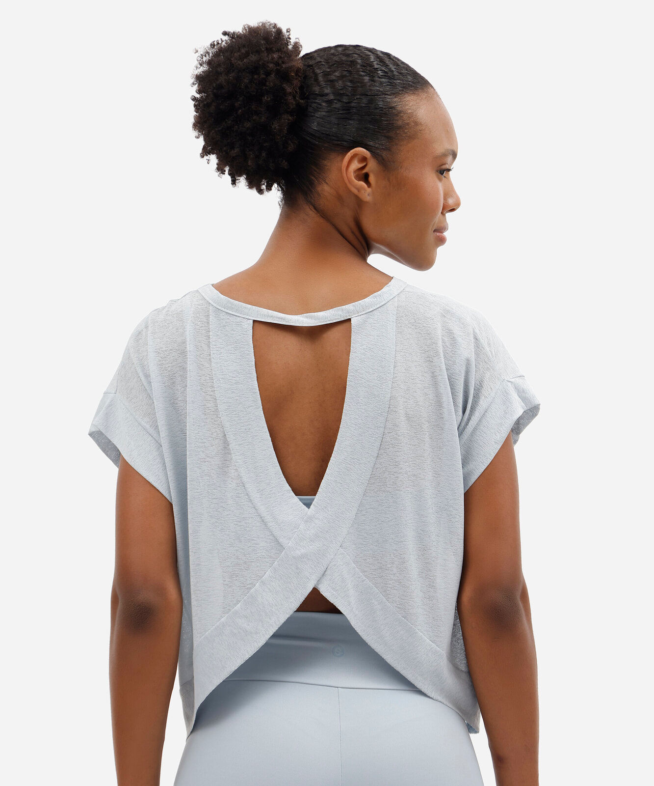 blusa feminina esportiva com recorte azul