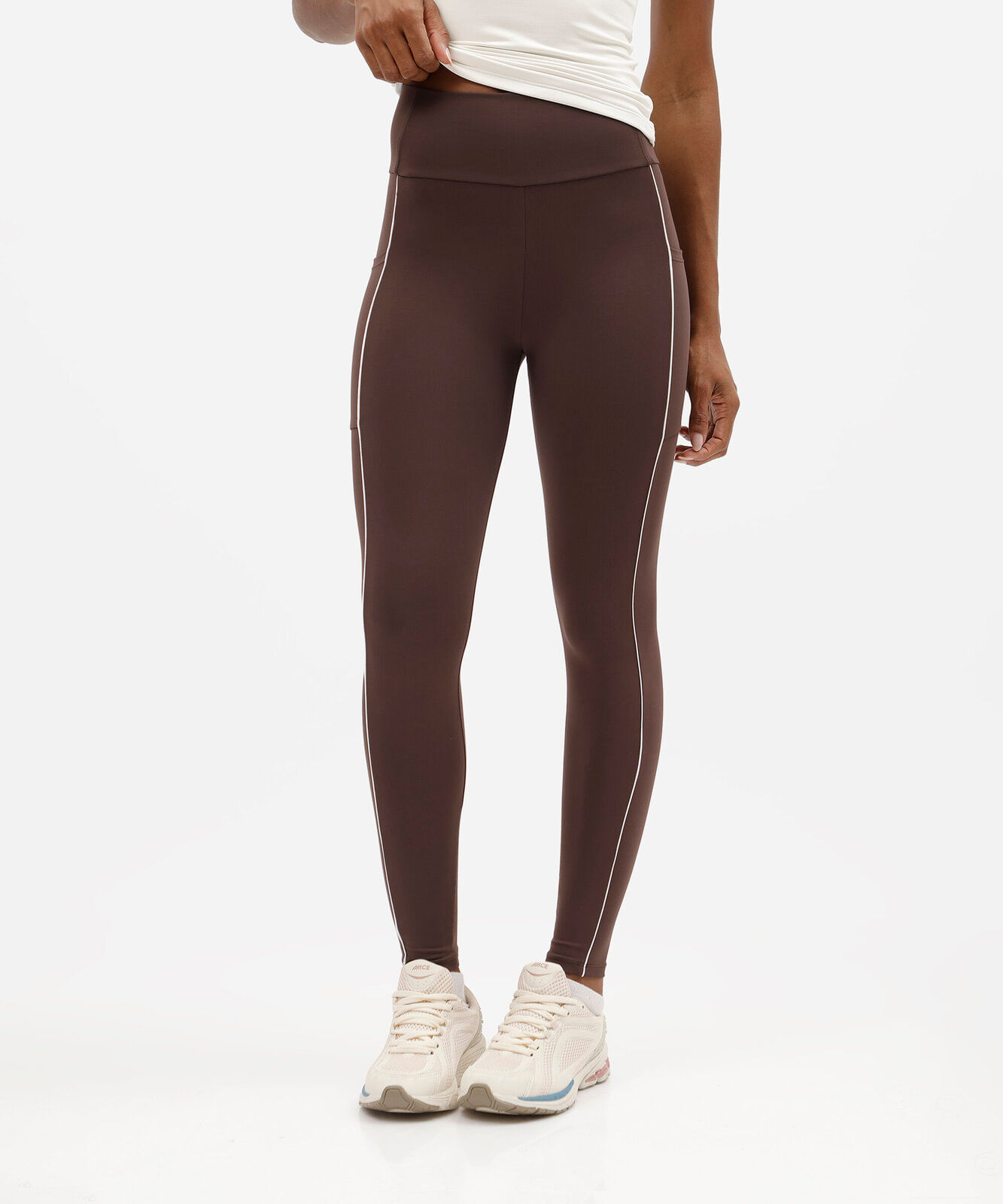 calça legging com bolsos esportiva marrom