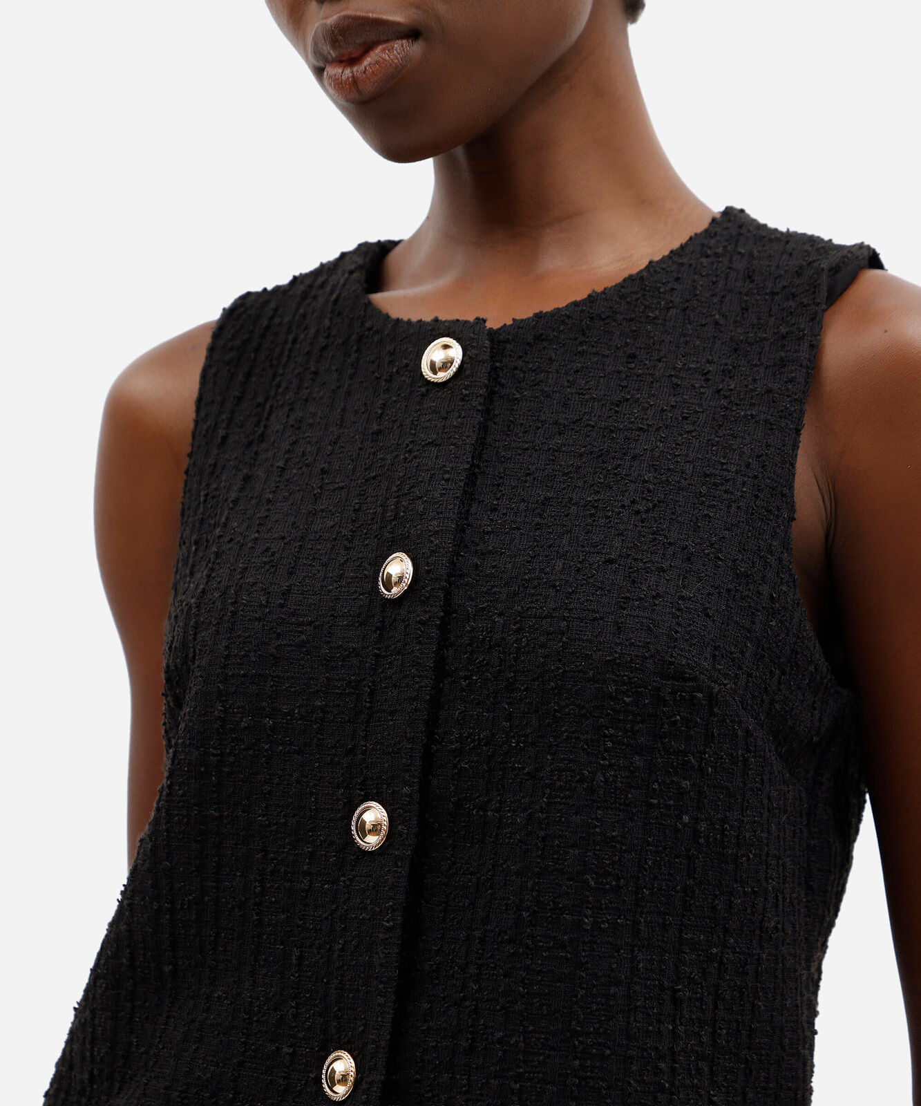 colete feminino de alfaiataria em tweed decote redondo preto