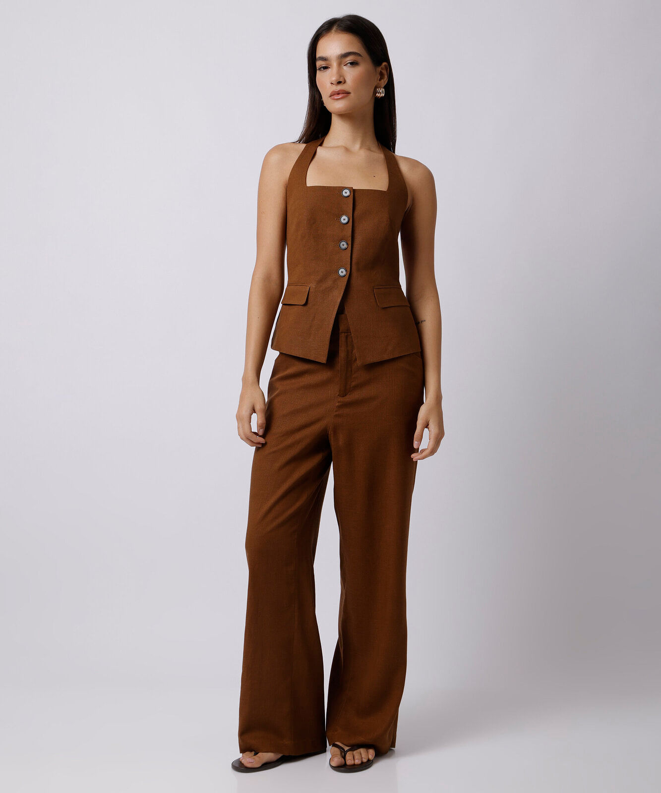calça feminina de alfaiataria com linho mindset  marrom