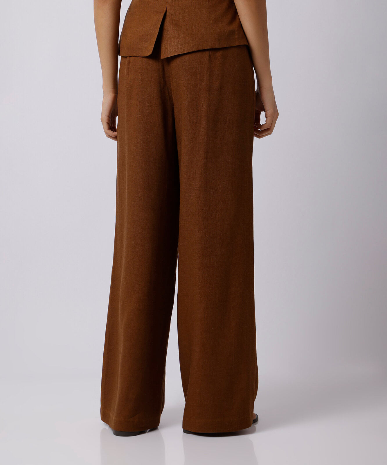 calça feminina de alfaiataria com linho mindset  marrom