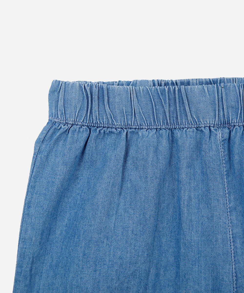 conjunto curto infantil jeans com bordado floral azul
