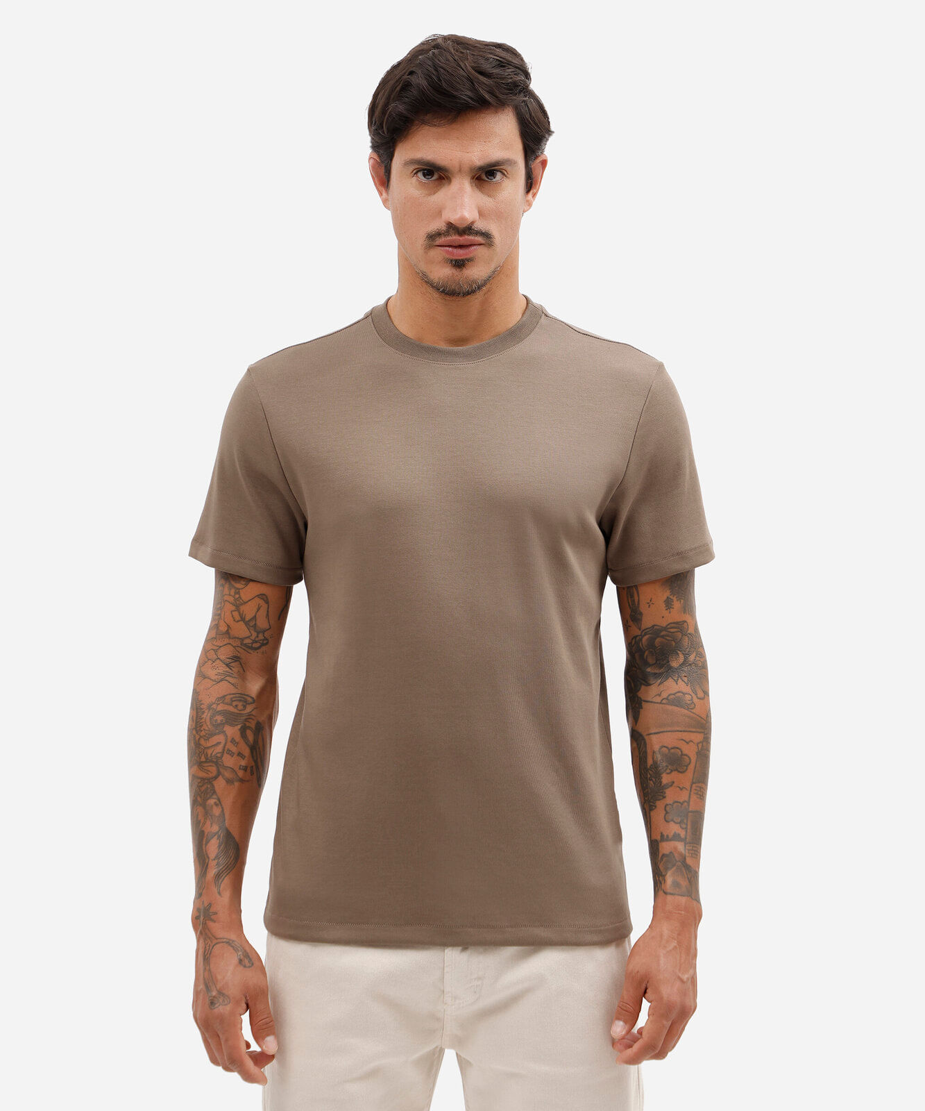 camiseta slim fit masculina de algodão peruano manga curta bege