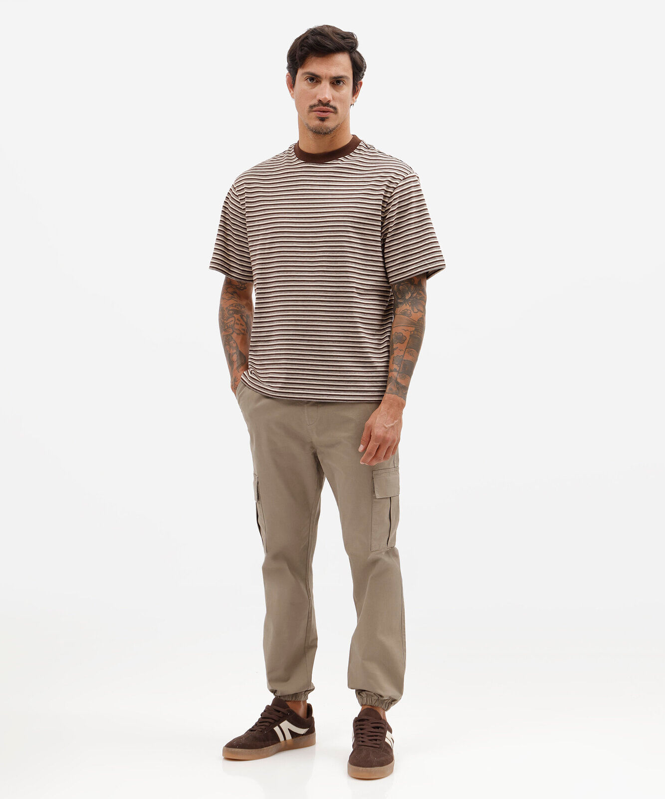 calça jogger cargo masculina de sarja cós elástico bege