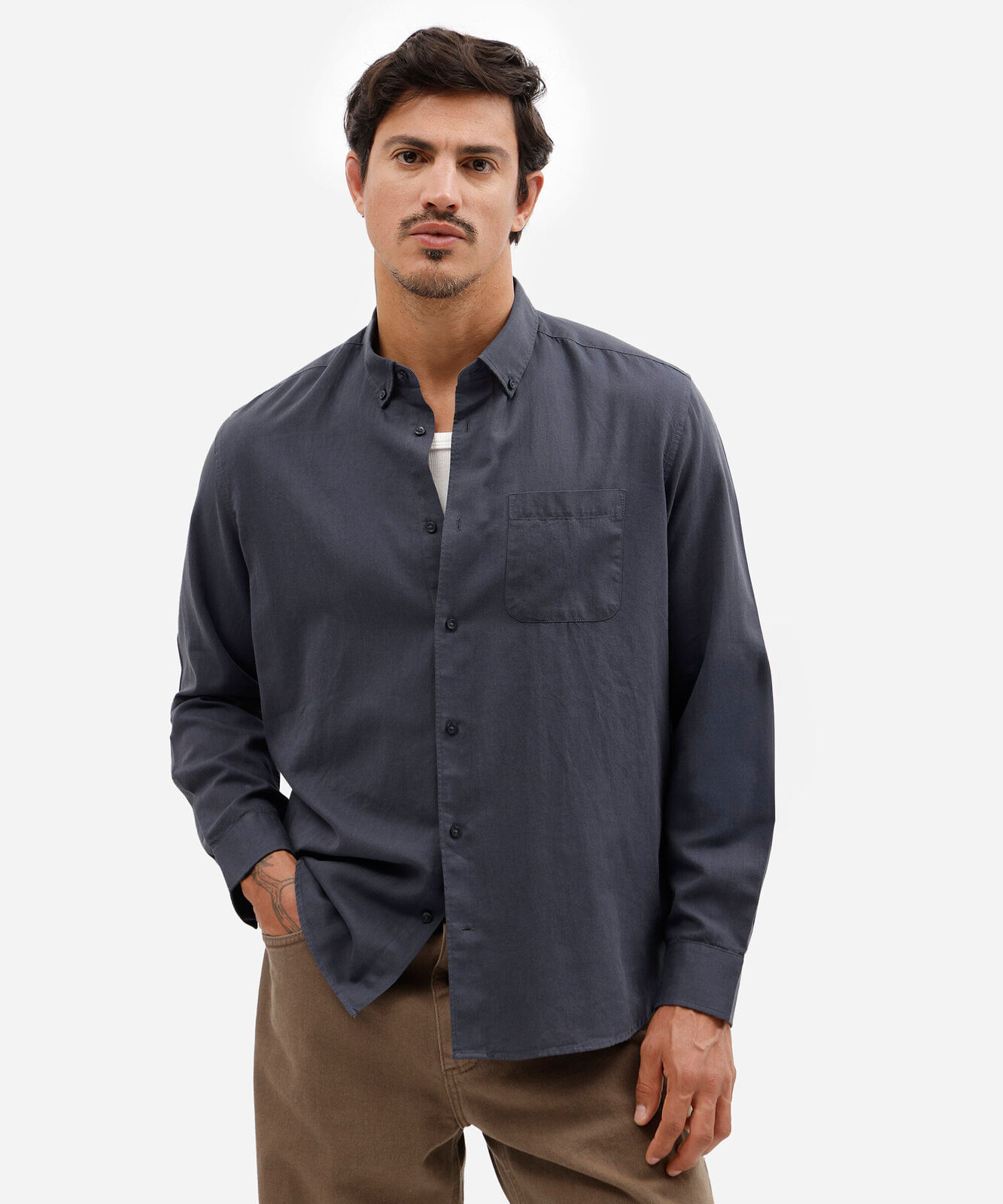 camisa masculina de algodão manga longa com bolso azul