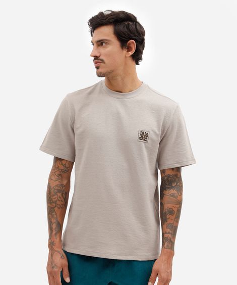 camiseta masculina de algodão manga curta texturizada estampada bege