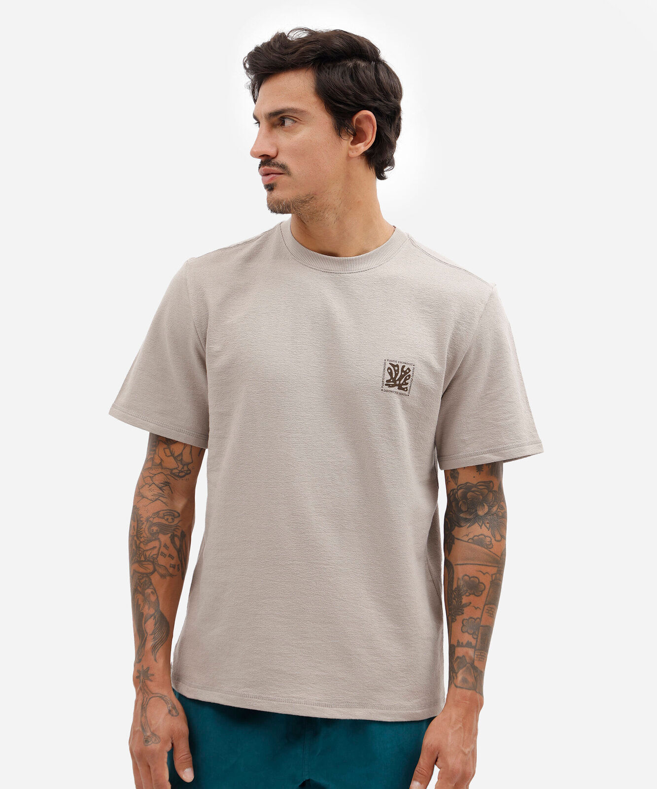 camiseta masculina de algodão manga curta texturizada estampada bege