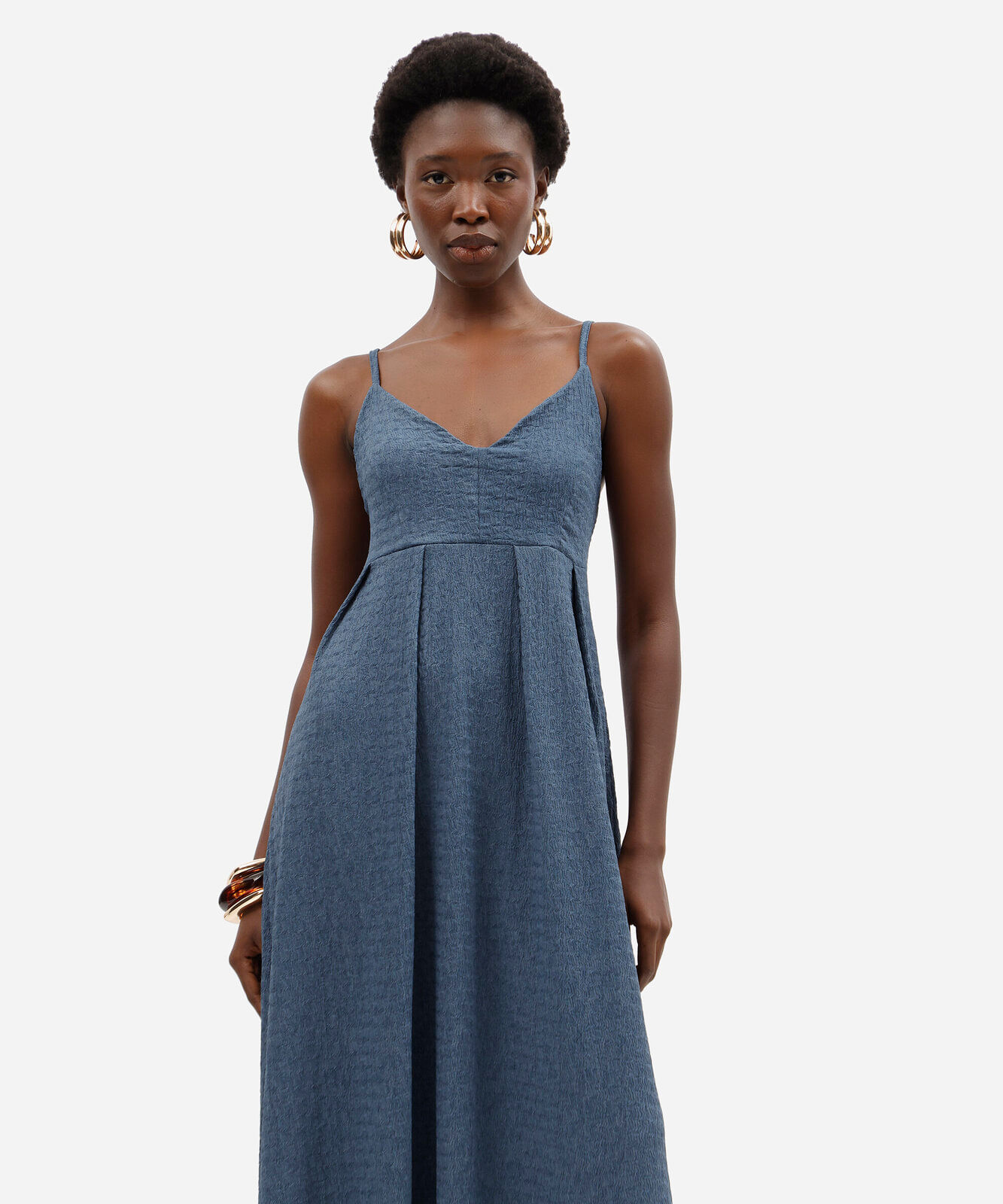 vestido longo feminino alça fina decote v texturizado azul
