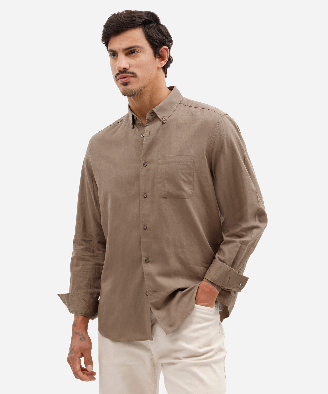 camisa masculina de algodão manga longa com bolso bege