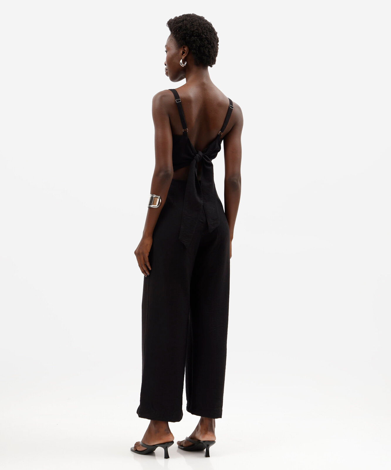 macacão feminino de viscose com recorte preto