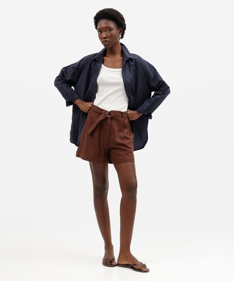 short feminino com linho e cinto marrom