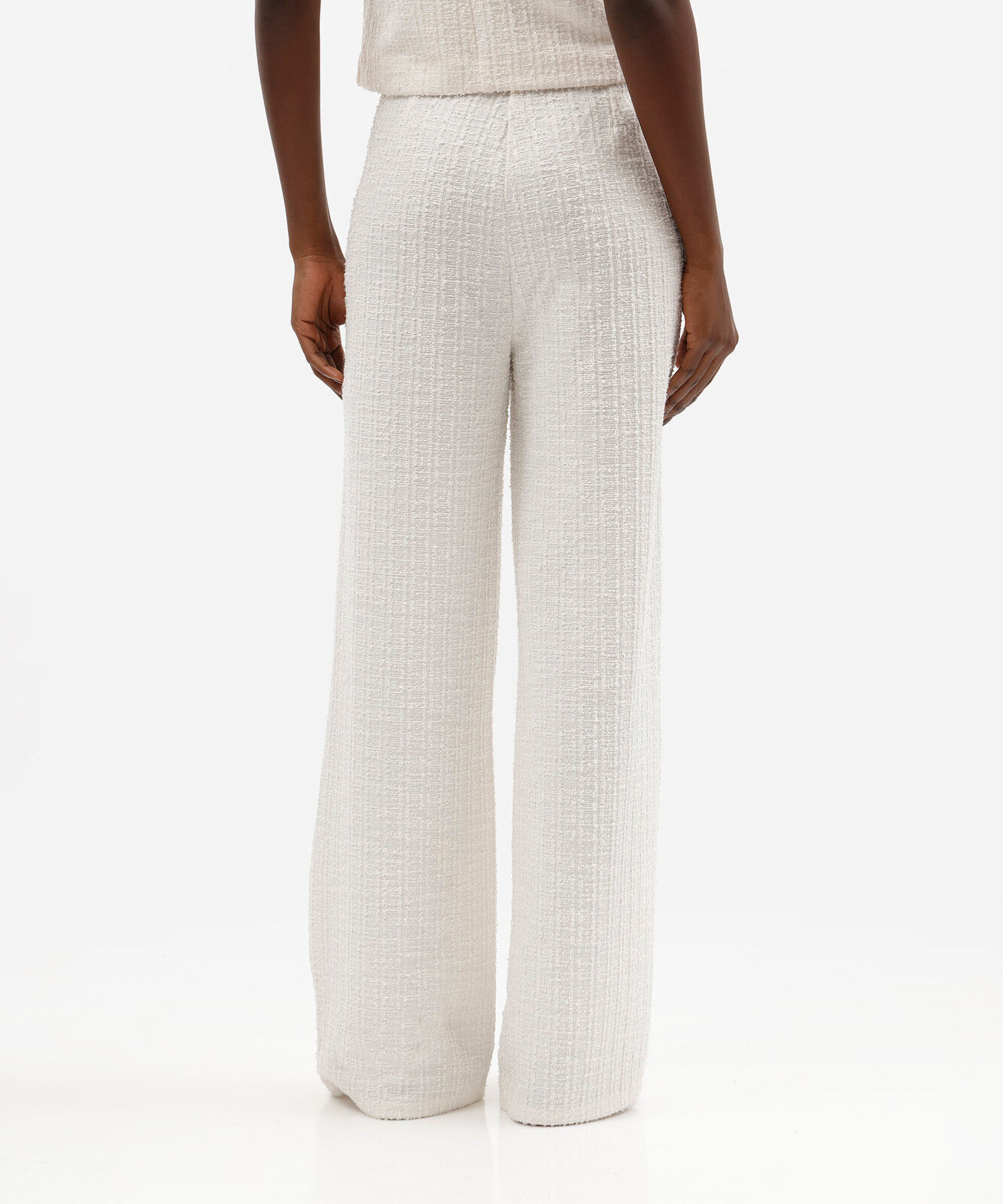 calça reta feminina de alfaiataria em tweed off white
