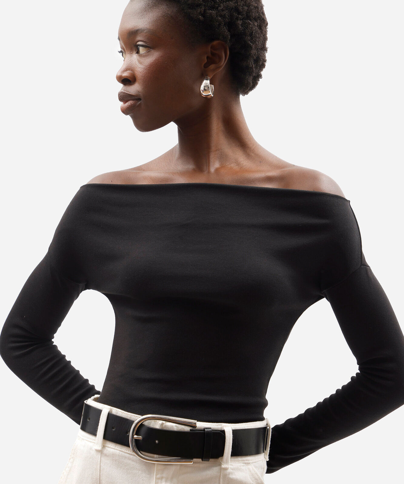 blusa feminina de algodão decote canoa manga longa canelada preta