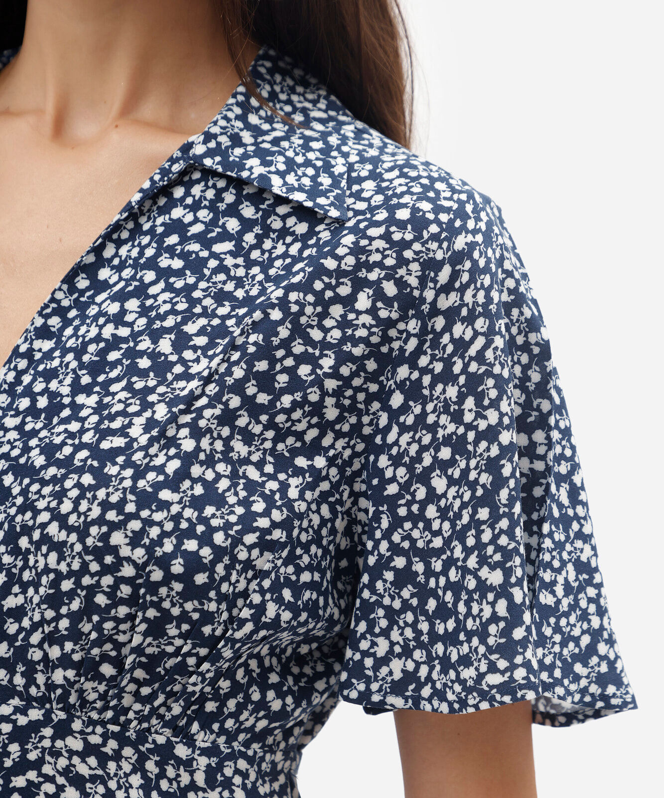 vestido curto feminino de viscose floral azul