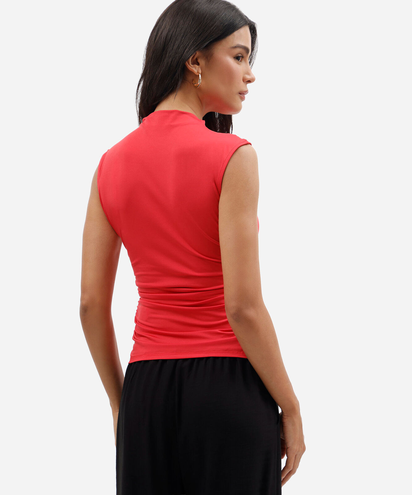 blusa feminina gola alta franzida vermelha