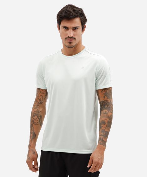 camiseta esportiva masculina com listras verde