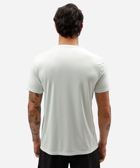 camiseta esportiva masculina com listras verde