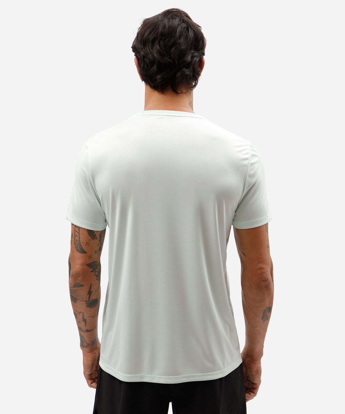camiseta esportiva masculina com listras verde
